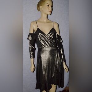 19 Cooper Metallic Off The Shoulder Mini Dress Size Small (2-4) NWT